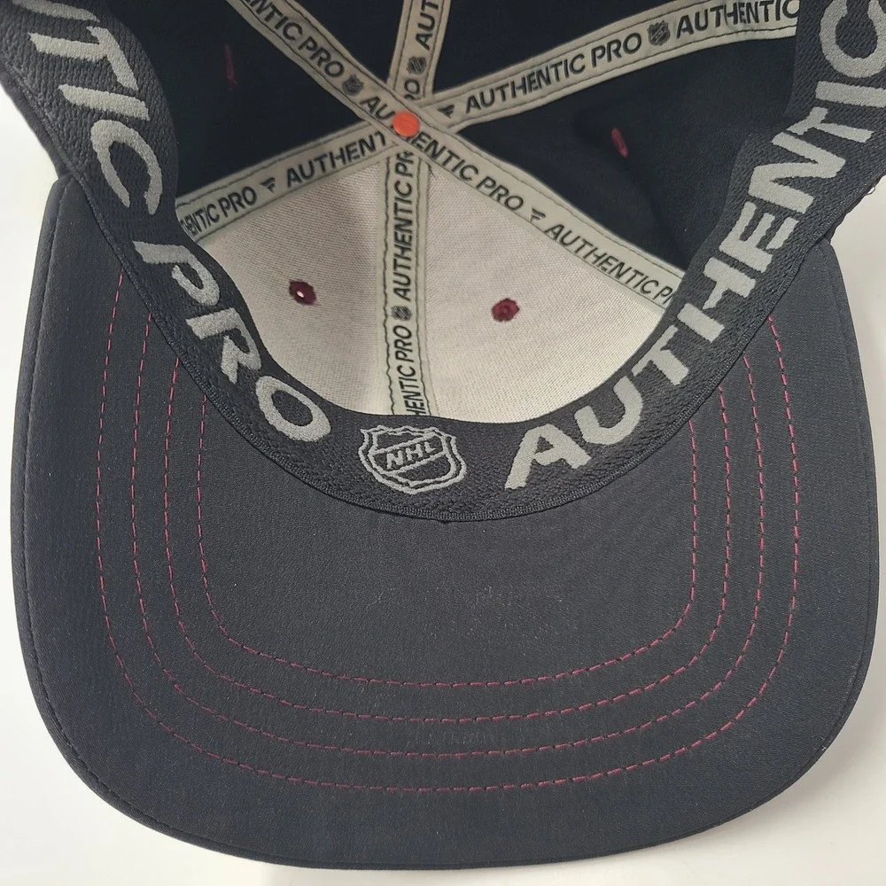 Arizona Coyotes Hat Fitted S-M Fanatics Black‎ NHL Hockey Kachina Phoenix Men